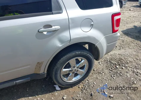 2008 Ford Escape Limited из США, поврежденный, VIN 1FMCU04178KE82143